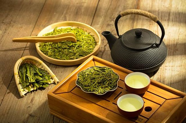Furn-Store Longjing (Dragon Well) Green Tea: A Delicate and Nutty Experience