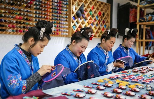 The History and Origins of Chinese Embroidery at Furn-Store